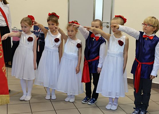 Grafika 45: Pasowanie na uczniów klasy pierwszej