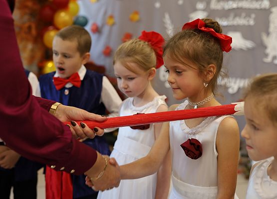 Grafika 52: Pasowanie na uczniów klasy pierwszej