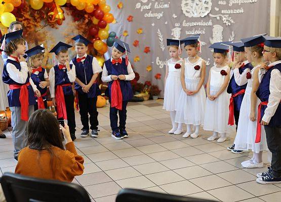 Grafika 71: Pasowanie na uczniów klasy pierwszej