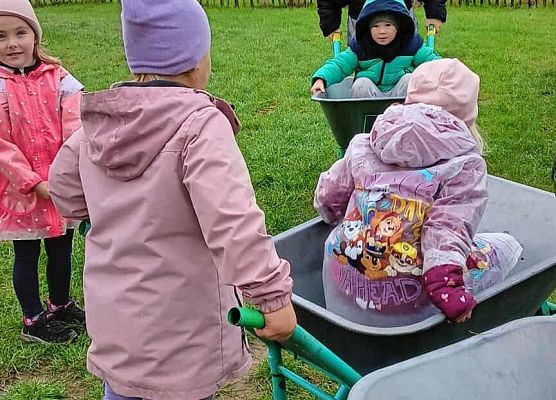 Grafika 8: Wycieczka Na Farmę Alexa