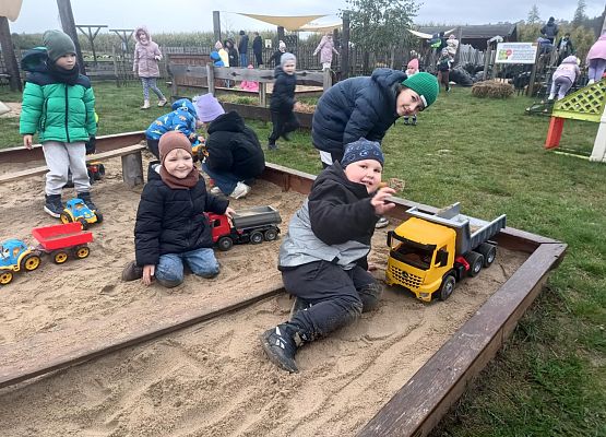 Grafika 15: Wycieczka Na Farmę Alexa