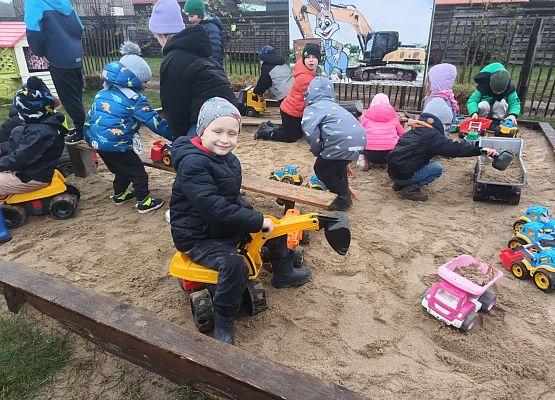 Grafika 21: Wycieczka Na Farmę Alexa