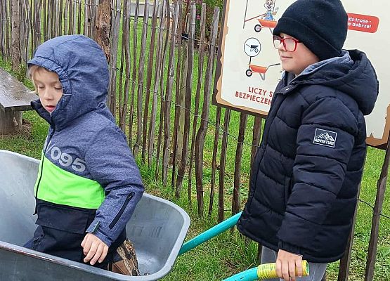 Grafika 7: Wycieczka Na Farmę Alexa