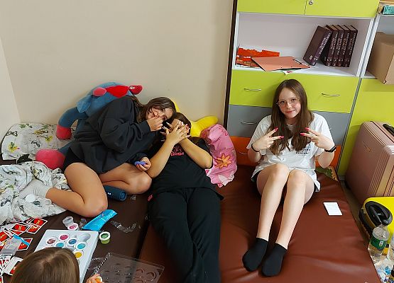 Grafika 5: Piąta Nocowanka Klasy 6 w Szkole (30 października 2025 r.)