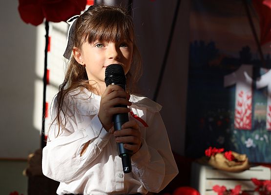 Grafika 10: Konkurs recytatorski „Nasz Orzeł Biały”