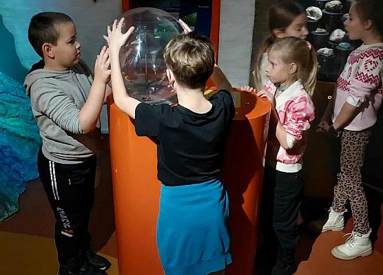 Wizyta klas 2-4 w Hevelianum w Gdańsku grafika