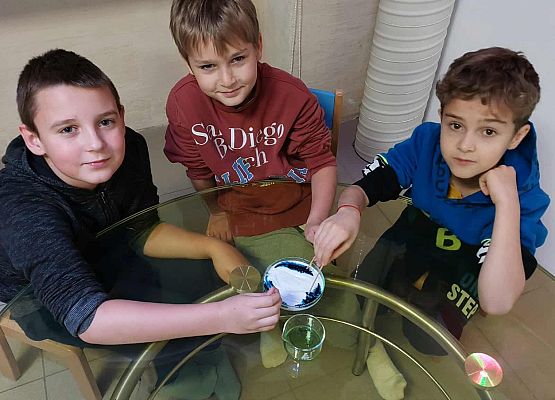 Wizyta klas 2-4 w Hevelianum w Gdańsku grafika