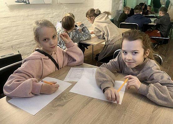 Wizyta klas 2-4 w Hevelianum w Gdańsku grafika