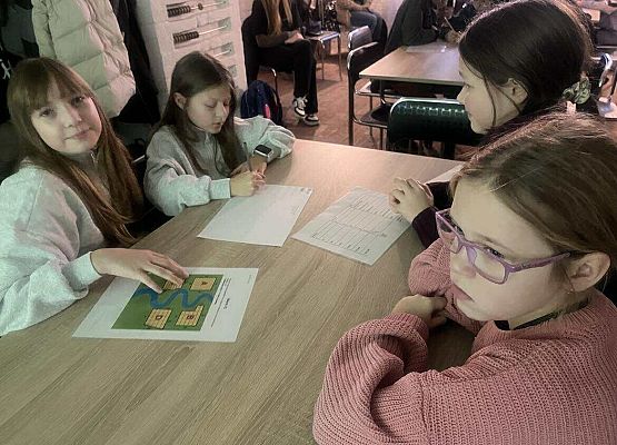 Wizyta klas 2-4 w Hevelianum w Gdańsku grafika