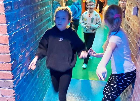 Wizyta klas 2-4 w Hevelianum w Gdańsku grafika