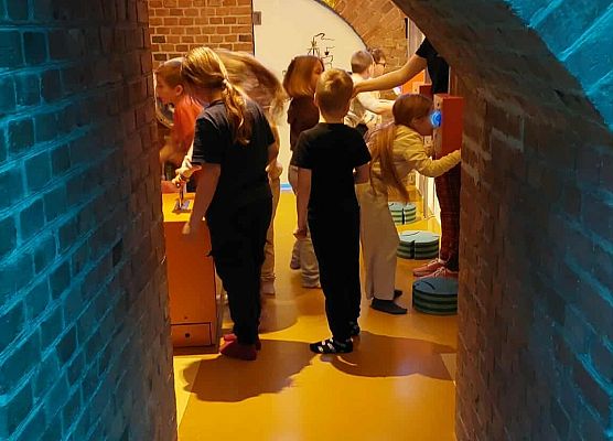 Wizyta klas 2-4 w Hevelianum w Gdańsku grafika