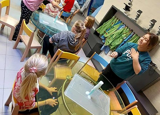 Wizyta klas 2-4 w Hevelianum w Gdańsku grafika