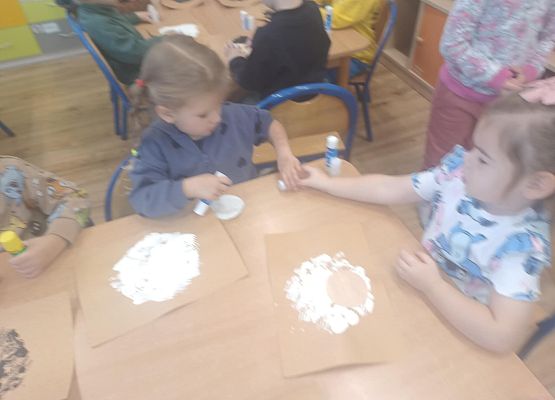 Grafika 1: Dzień Pluszowego Misia w naszym przedszkolu