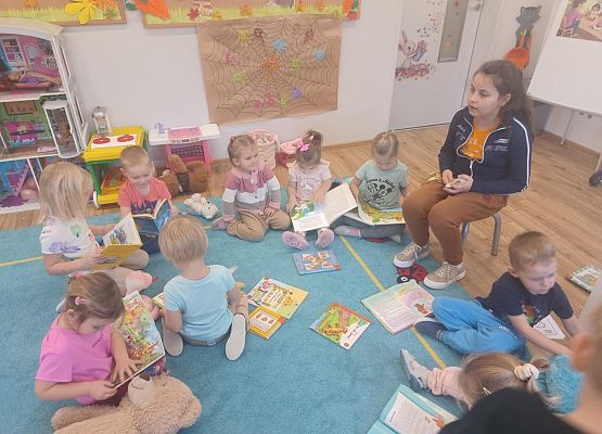 Grafika 6: Dzień Pluszowego Misia w naszym przedszkolu