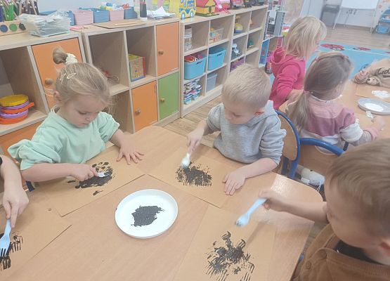 Grafika 18: Dzień Pluszowego Misia w naszym przedszkolu