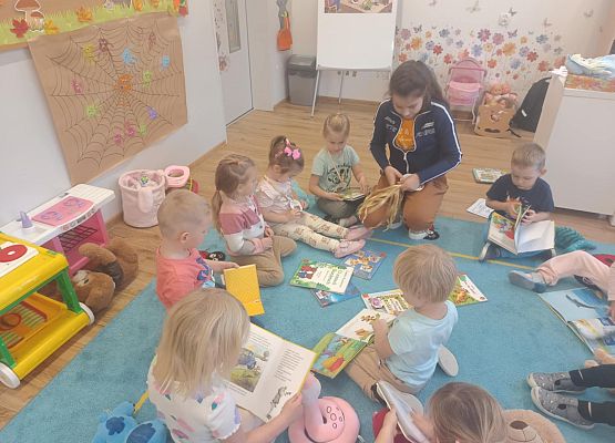 Grafika 5: Dzień Pluszowego Misia w naszym przedszkolu