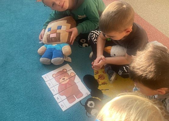 Grafika 43: Dzień Pluszowego Misia w naszym przedszkolu