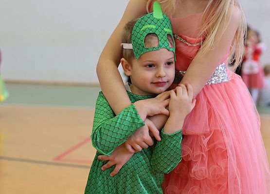 Grafika 4: Bal Jesienny