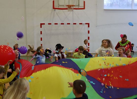 Grafika 57: Bal Jesienny