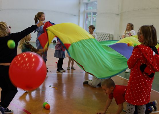 Grafika 60: Bal Jesienny