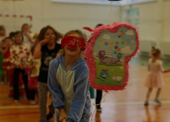 Grafika 64: Bal Jesienny