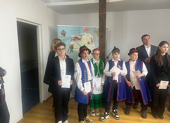 Grafika 7: Eliminacje powiatowe konkursu "Méster Blnégò Czetaniô"