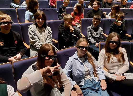 Grafika 6: Wyjazd klasy V i VI do Teatru Muzycznego w Gdyni (09 grudnia 2025 r.)