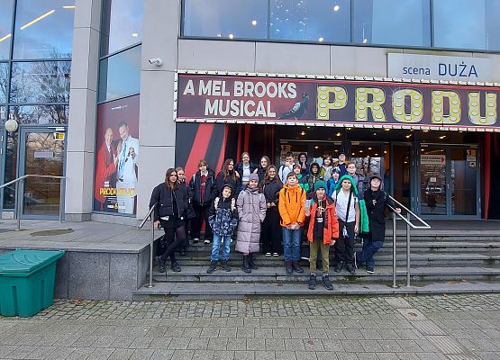 Grafika 12: Wyjazd klasy V i VI do Teatru Muzycznego w Gdyni (09 grudnia 2025 r.)