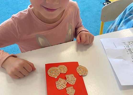 Grafika 8: Kartki świąteczne dla seniorów z Domu Pomocy Społecznej