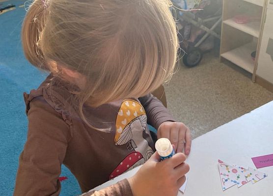 Grafika 14: Kartki świąteczne dla seniorów z Domu Pomocy Społecznej