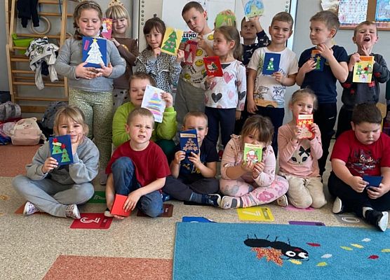 Grafika 2: Kartki świąteczne dla seniorów z Domu Pomocy Społecznej