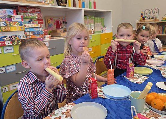 Grafika 18: Wigilia w przedszkolu