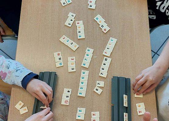 Poznajemy Akademię Rummikub grafika