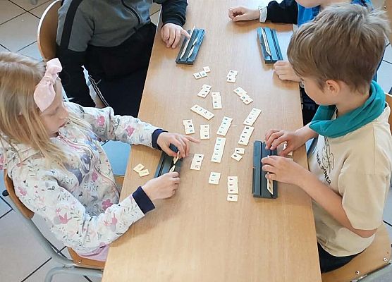 Poznajemy Akademię Rummikub grafika