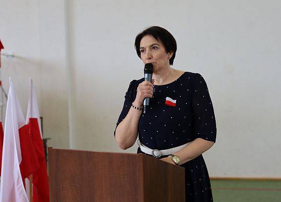 Grafika 37: Uroczysty apel w ramach obchodów Święta Narodowego Trzeciego Maja oraz Dnia Patrona Szkoły (30 kwietnia 2026 r.)