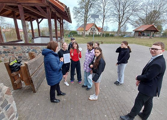 Grafika 52: Gra terenowa „Śladami Orła Białego” na boisku sportowym w Szczenurzy (30 kwietnia 2026 r.)