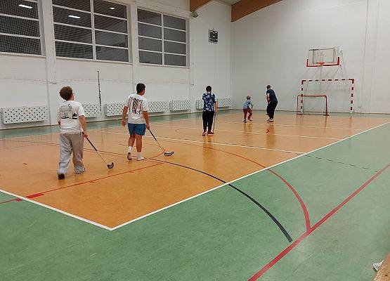 Grafika 10: Nocowanka Klasy 7 w Szkole (11.09.2026)