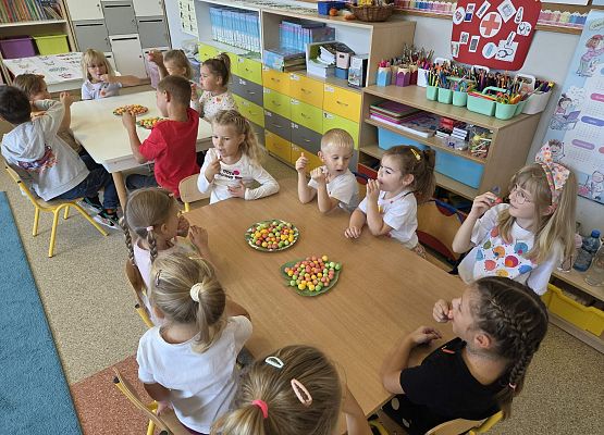 Grafika 10: Dzień kropki w przedszkolu