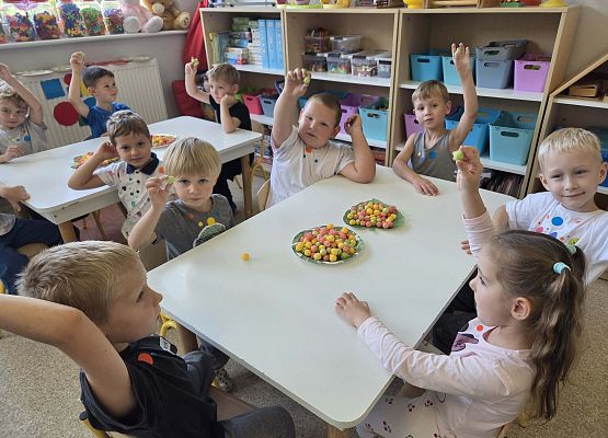 Grafika 8: Dzień kropki w przedszkolu