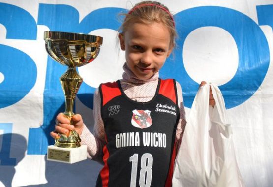 Grafika #0: Małe Kaszuby Biegają. Oliwia triumfuje!