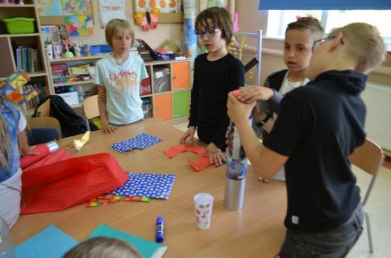 Grafika #1: Świętowanie w klasie 3