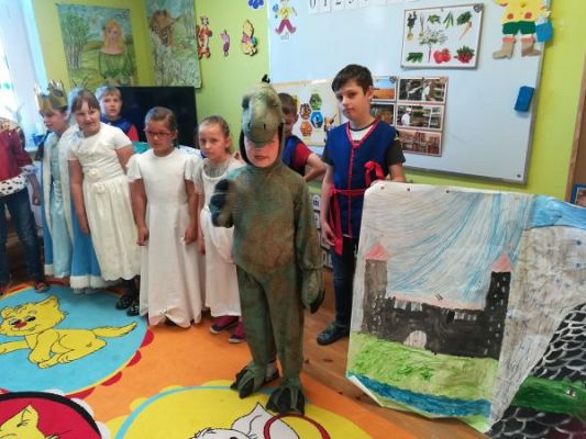 Grafika #2: Tydzień teatru w klasie 1