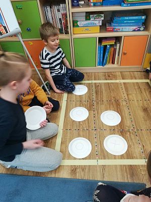 Grafika #8: Pierwsza lekcja na Uniwersytecie Dzieci