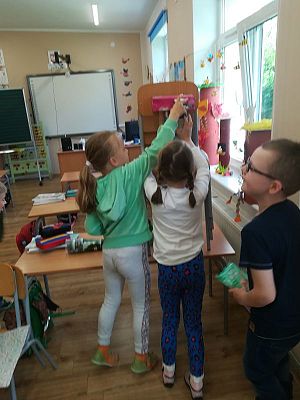 Grafika #3: Uniwersytet Dzieci - Ile pomysłów mieści się w głowie?