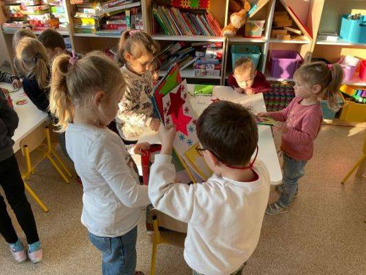 Grafika #1: Akcja "Mali - dużym"