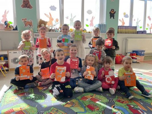 Grafika #0: Mali dużym - Wielkanoc