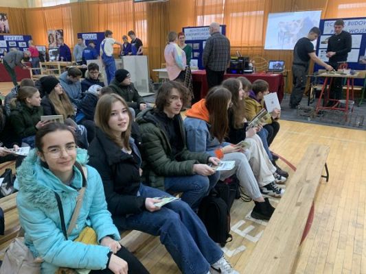 Grafika #2: DNI OTWARTE