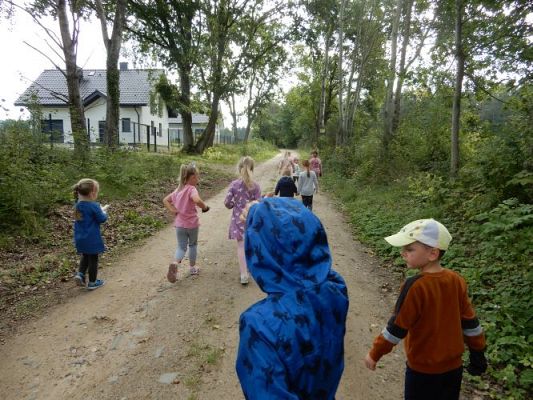 Grafika #2: Przedszkolaki sprzątają świat!