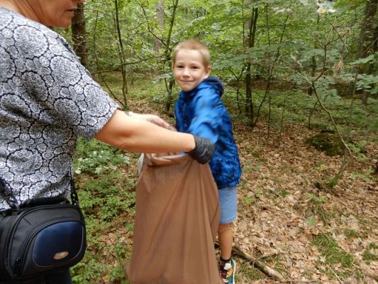 Grafika #7: Przedszkolaki sprzątają świat!