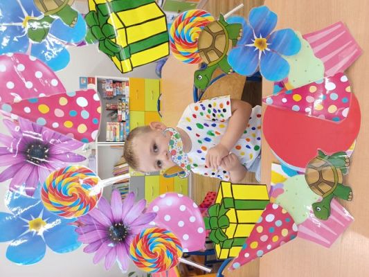 Grafika #13: Dzień kropki w grupie Motylki